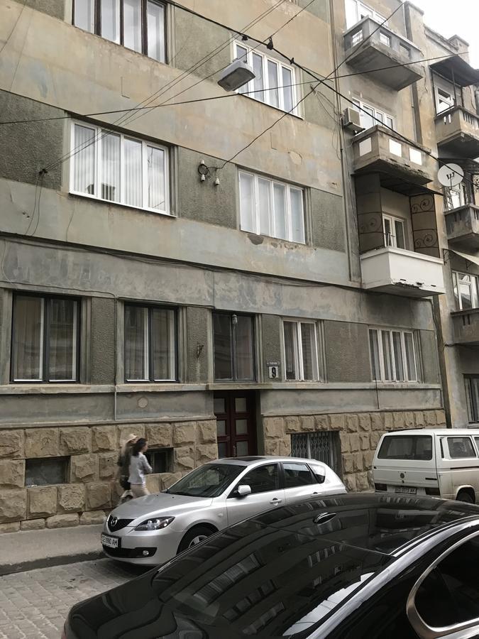 Apartment On Hoholya Street Chernivtsi Exterior photo